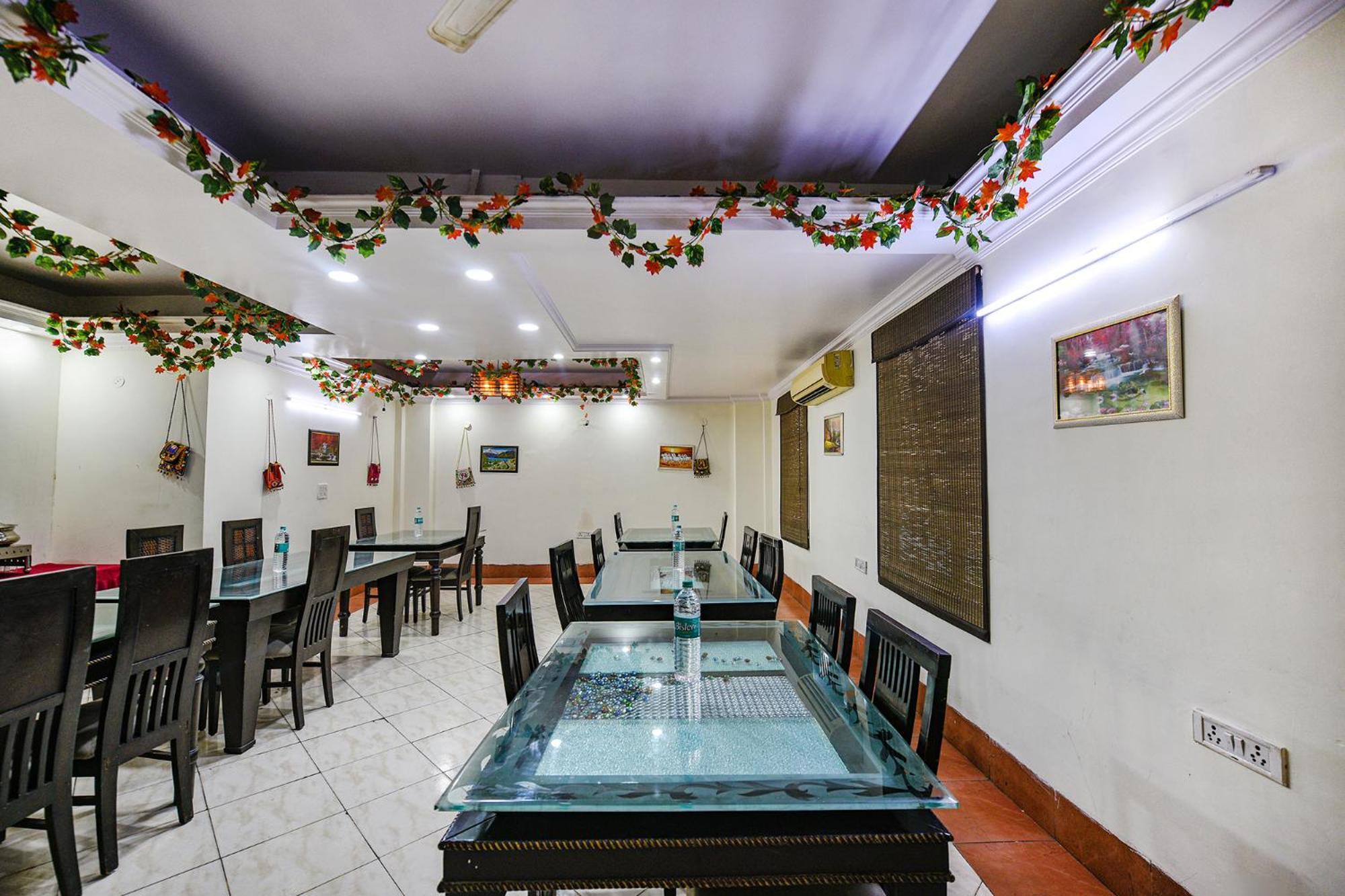Fabhotel Swiss International Patel Nagar Nova Deli Exterior foto