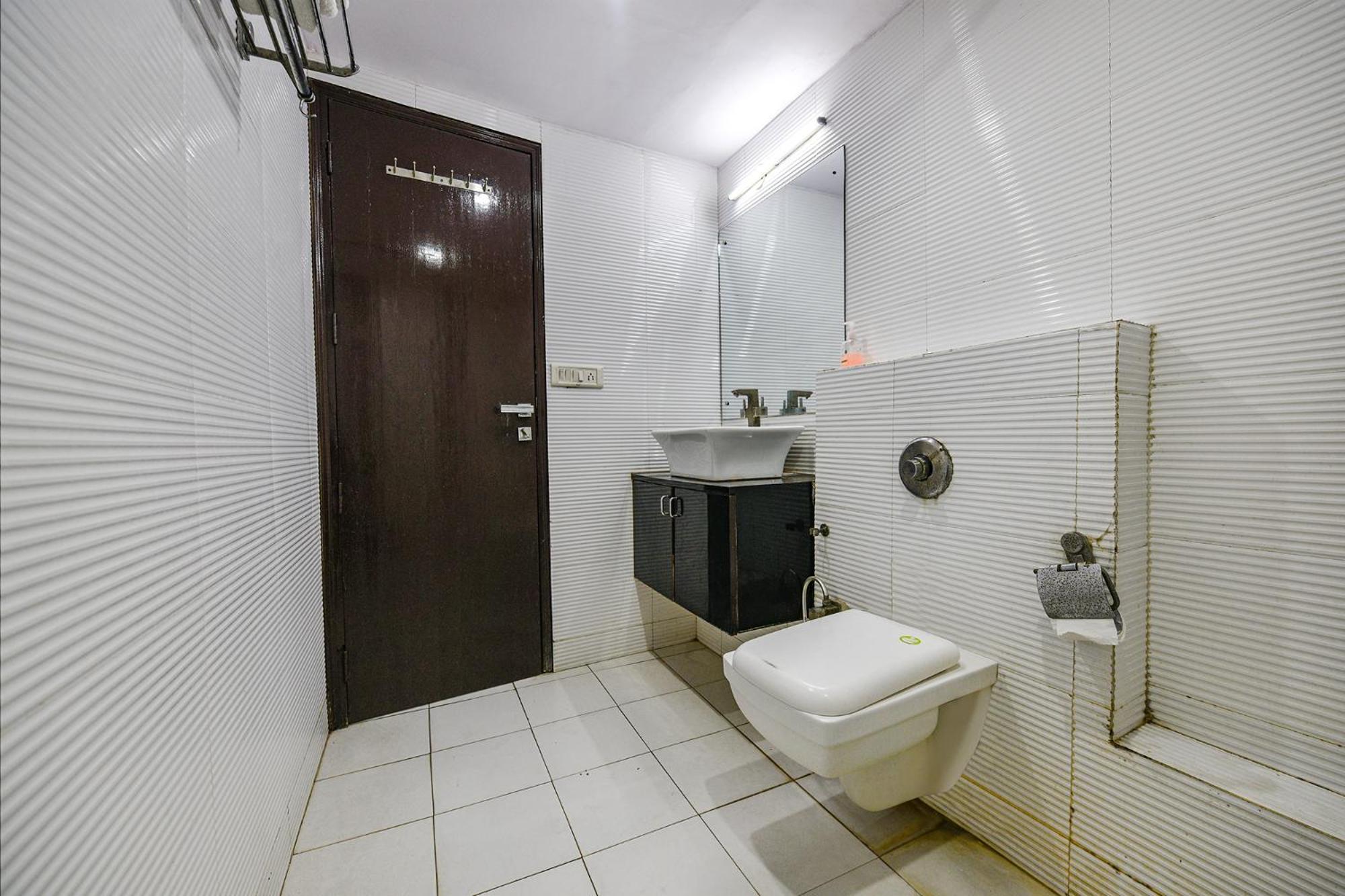 Fabhotel Swiss International Patel Nagar Nova Deli Exterior foto