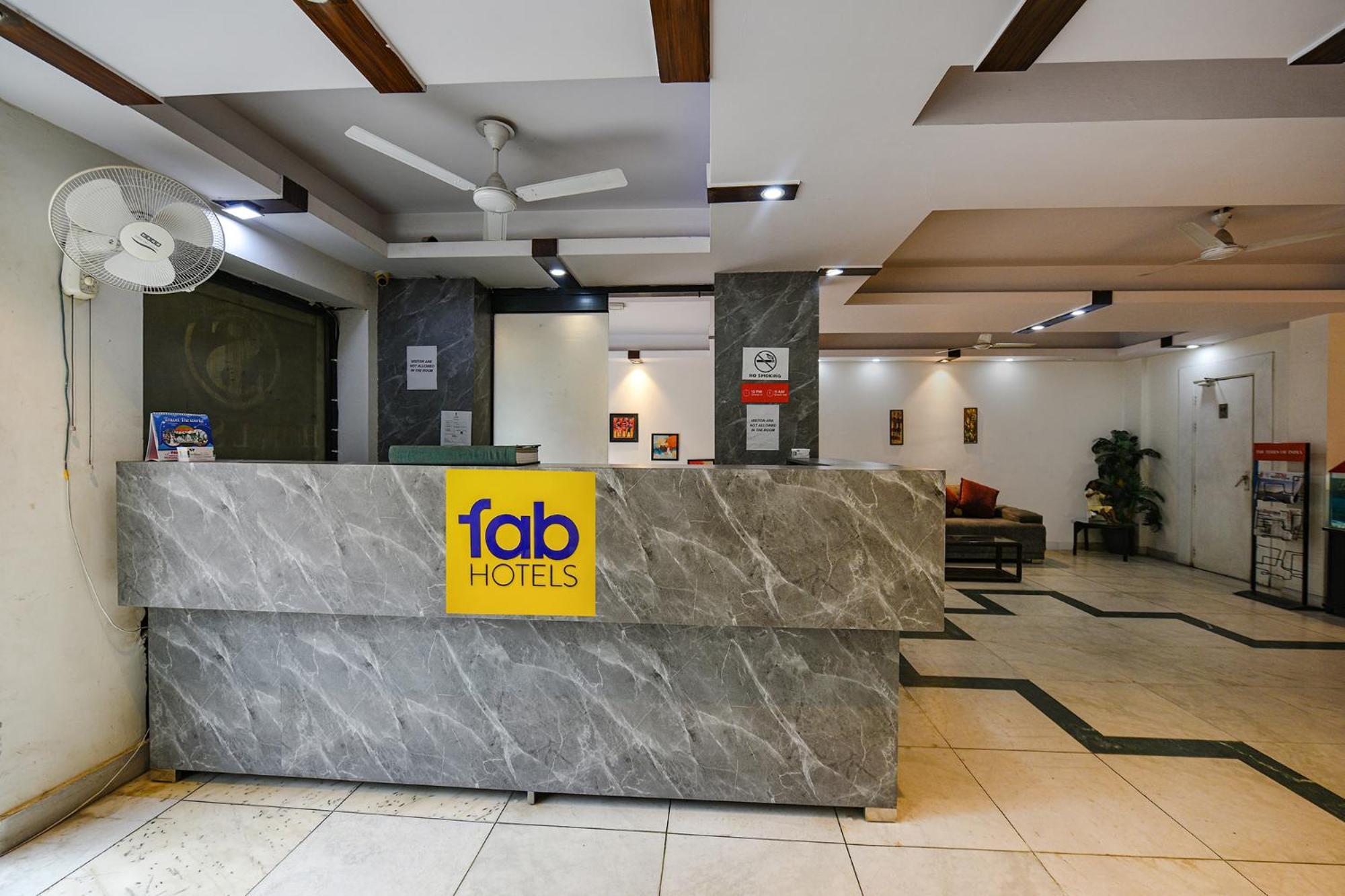 Fabhotel Swiss International Patel Nagar Nova Deli Exterior foto