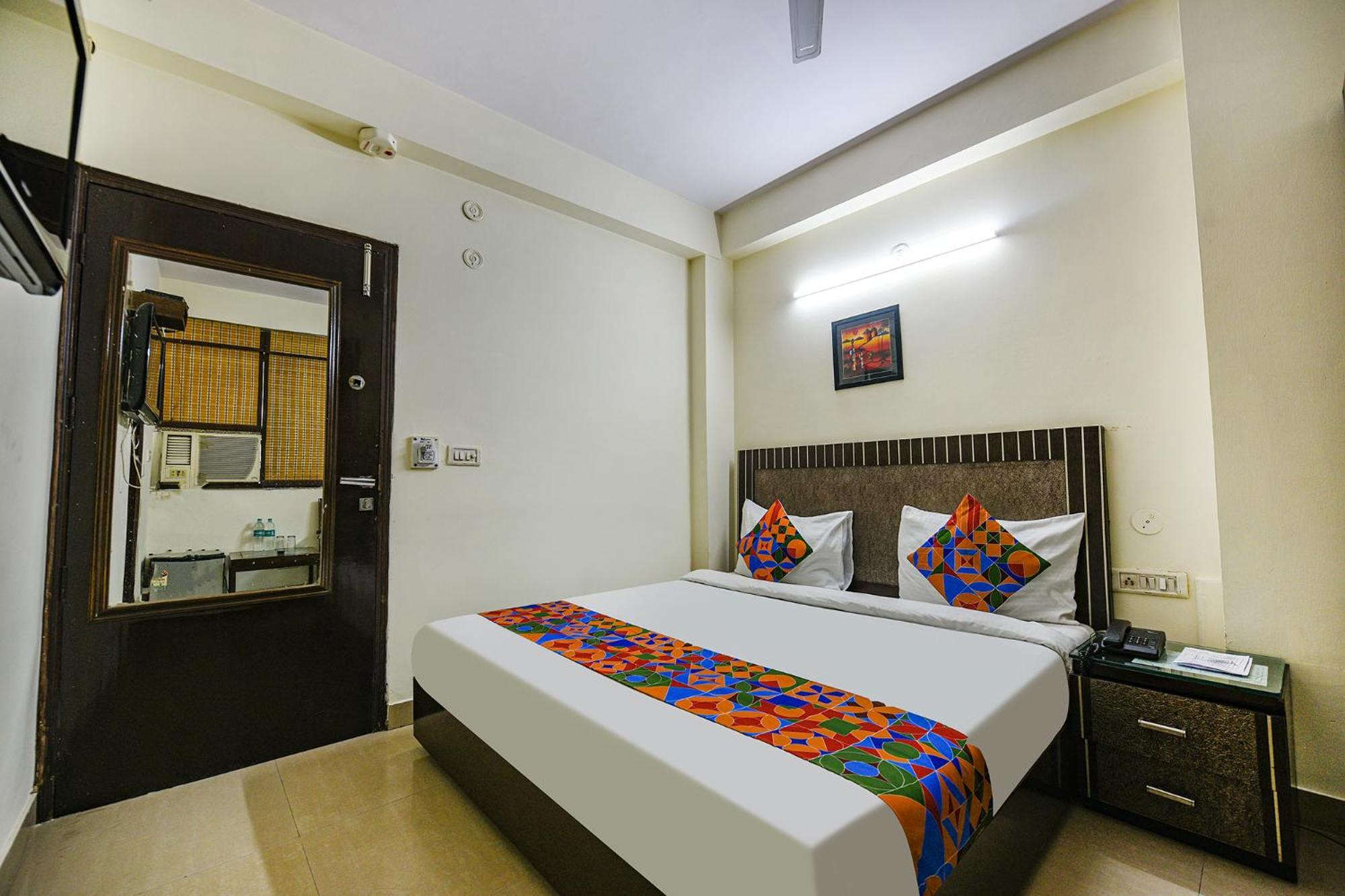 Fabhotel Swiss International Patel Nagar Nova Deli Exterior foto
