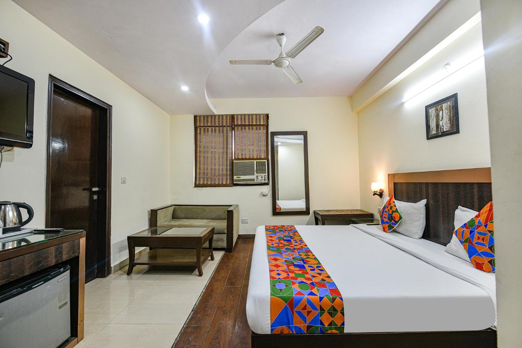 Fabhotel Swiss International Patel Nagar Nova Deli Exterior foto