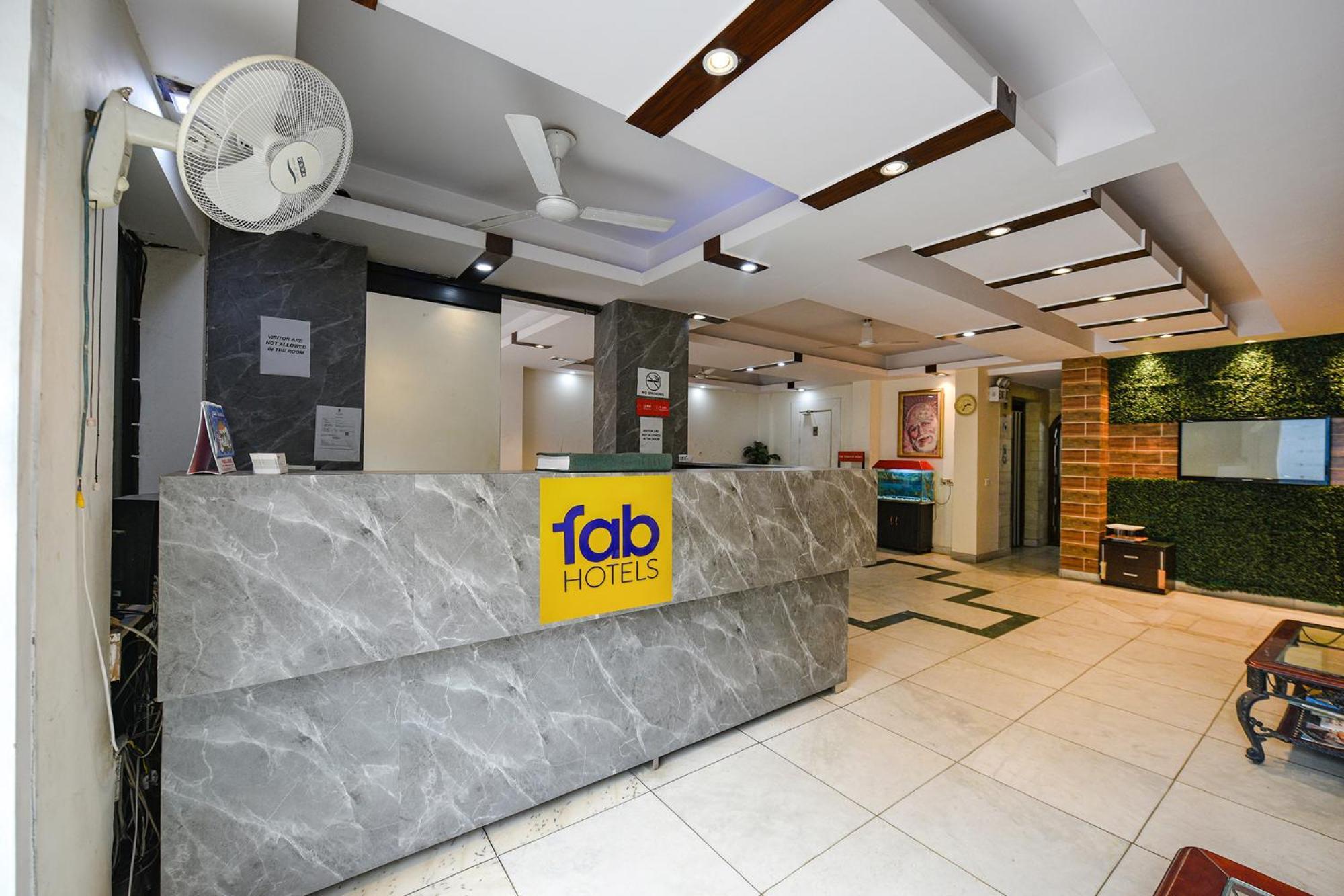 Fabhotel Swiss International Patel Nagar Nova Deli Exterior foto