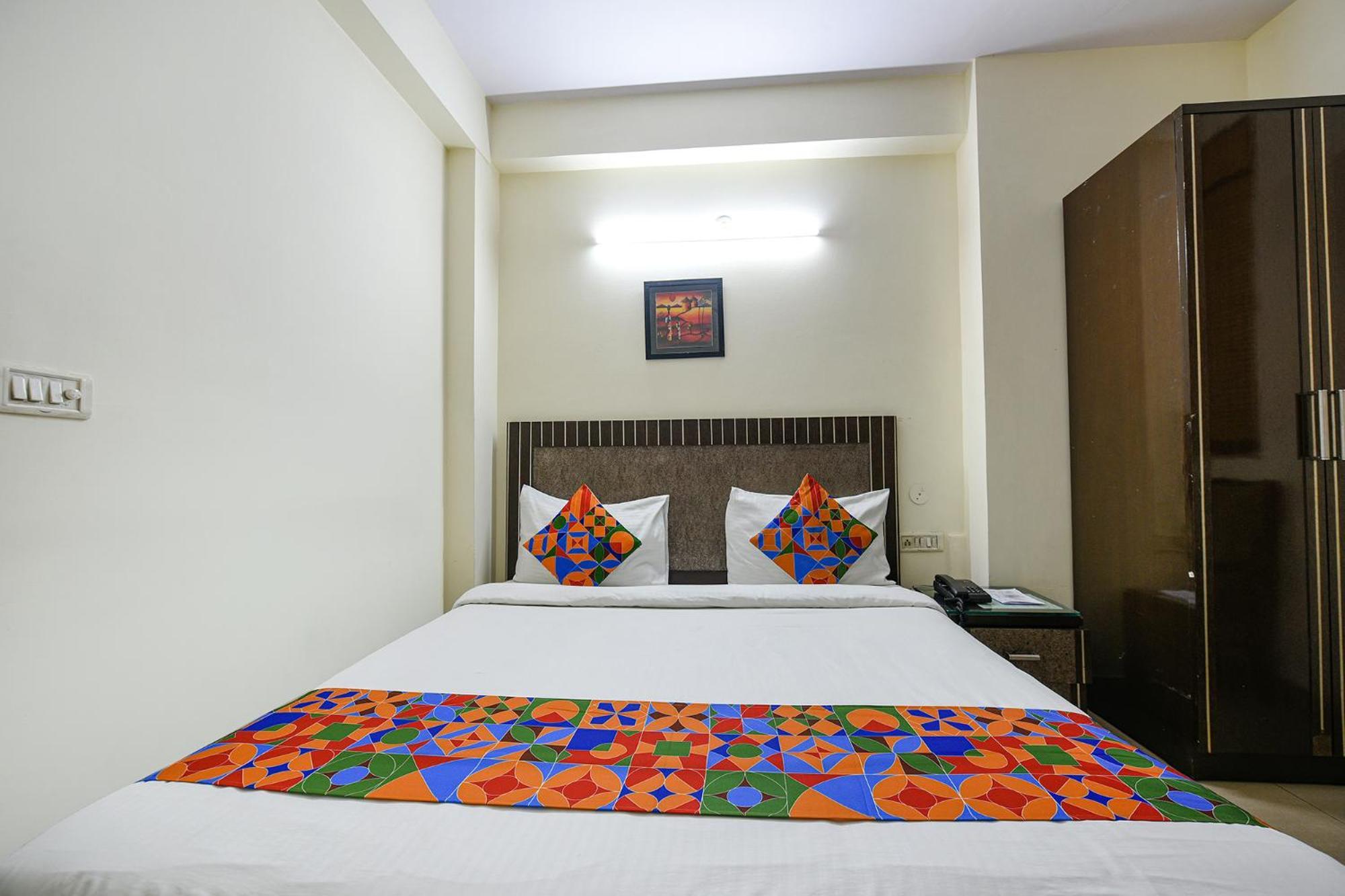 Fabhotel Swiss International Patel Nagar Nova Deli Exterior foto